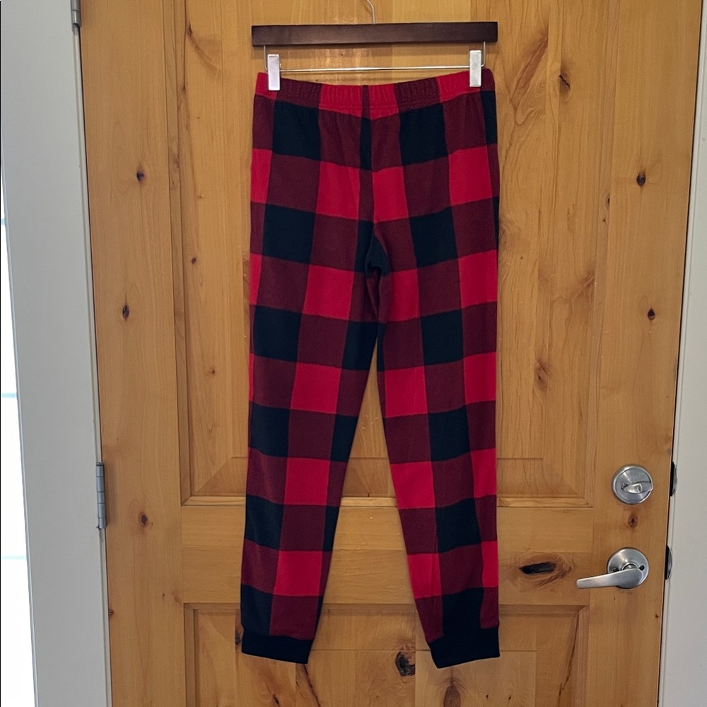 🎄Unisex Old Navy Red and Black Plaid Pants🎄